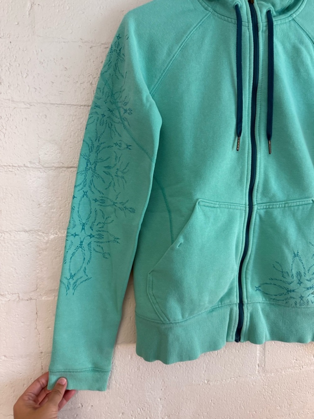 Mountain Hardwear Mint Green Full-Zip Hoodie with Hood - Picture 4 of 9
